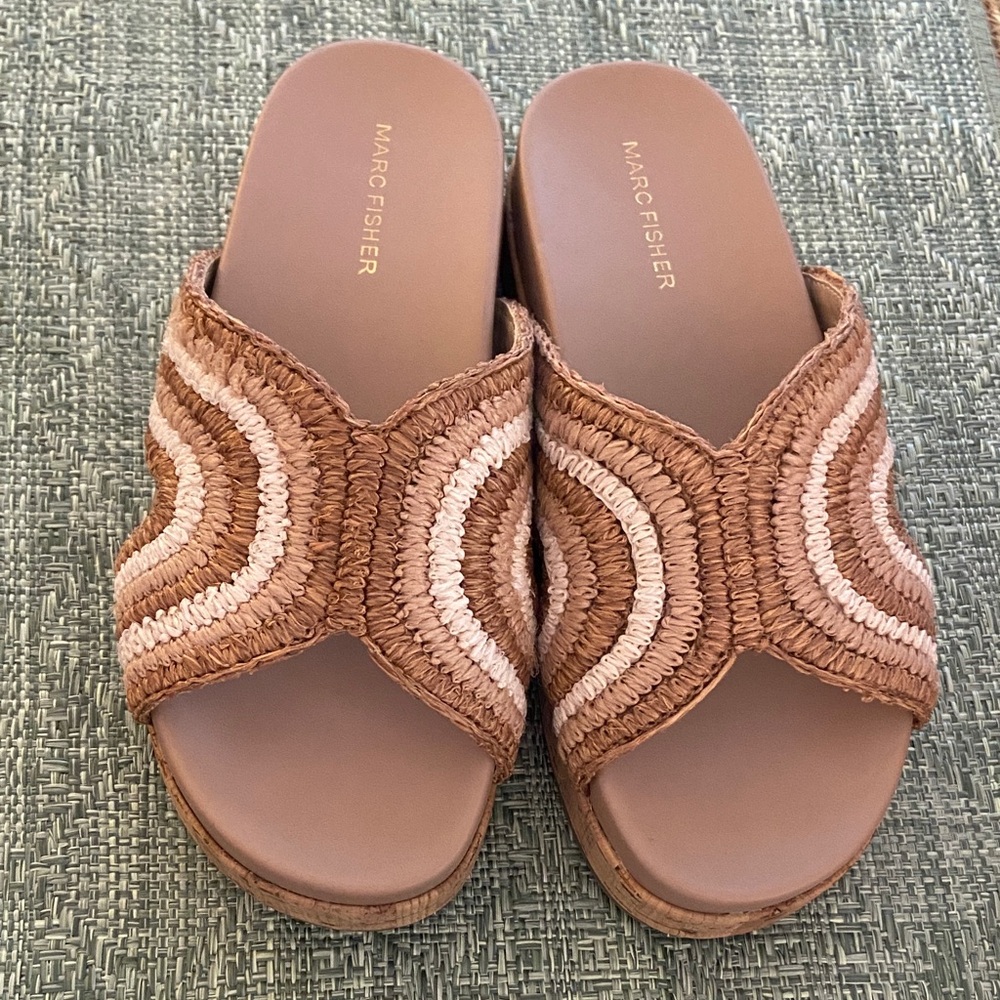 Marc Fisher Beige, Tan & Ivory Platform Sandals w/Raffia upper